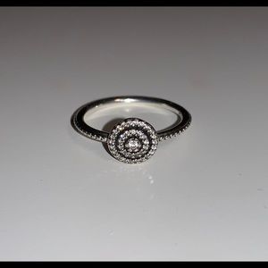 PANDORA Elegant Sparkle Ring